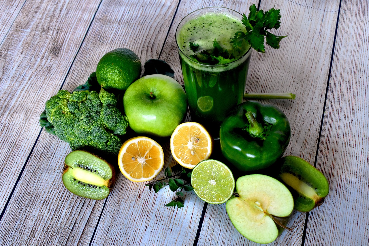 Sucos Naturais e detox: opções saudáveis e refrescantes